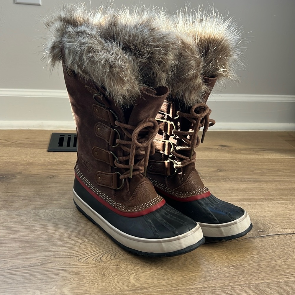 Women’s Sorel Waterproof Joan of Artic winter snow boots insulated size 9